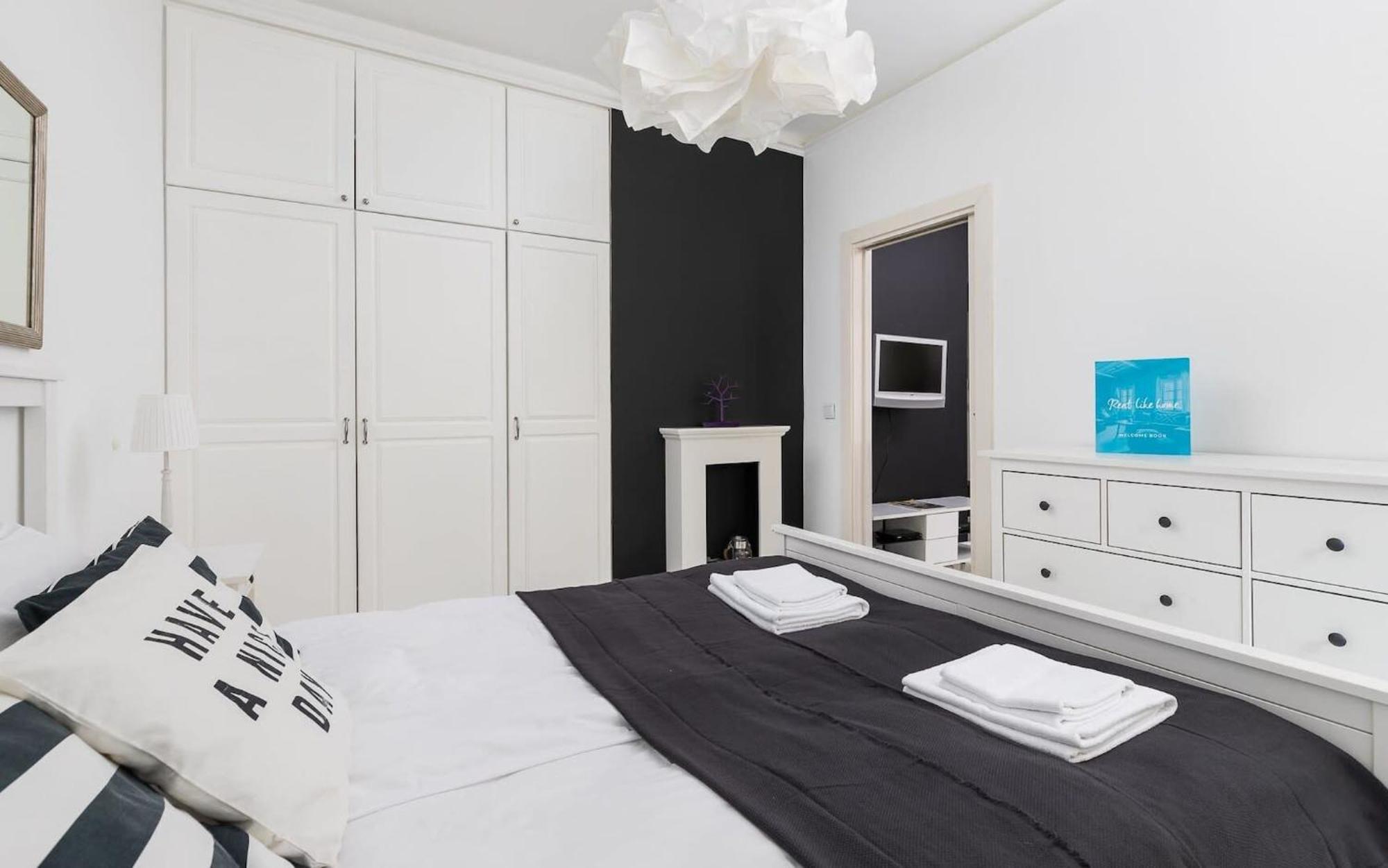 Rent Like Home - Wronskiego 15 Warschau Exterior foto